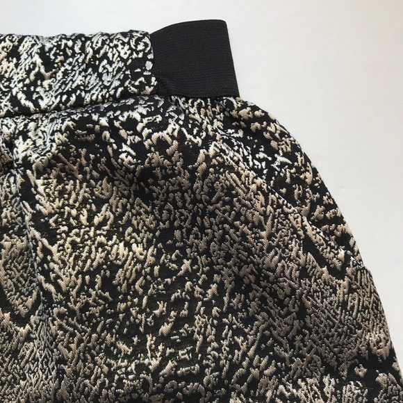 Gold Metallic Abstract Skirt - Picture 3 of 8